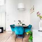 Beautiful For 8 People In Cracow's Heart Kraków