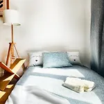 Beautiful For 8 People In Cracow's Heart شقة كراكوفيا
