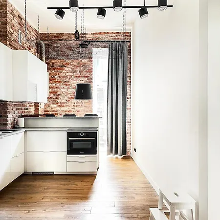 Beautiful For 8 People In Cracow's Heart *