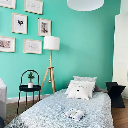 アパート Beautiful For 8 People In Cracow's Heart クラクフ