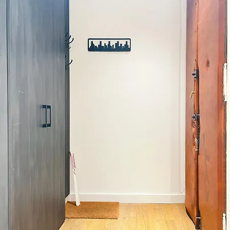 Beautiful For 8 People In Cracow's Heart アパート