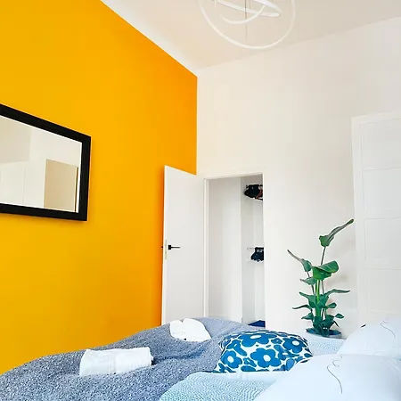 Beautiful For 8 People In Cracow's Heart Lägenhet