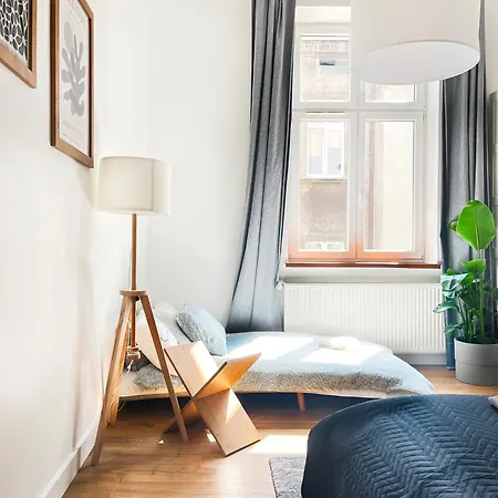 Beautiful For 8 People In Cracow's Heart Lägenhet